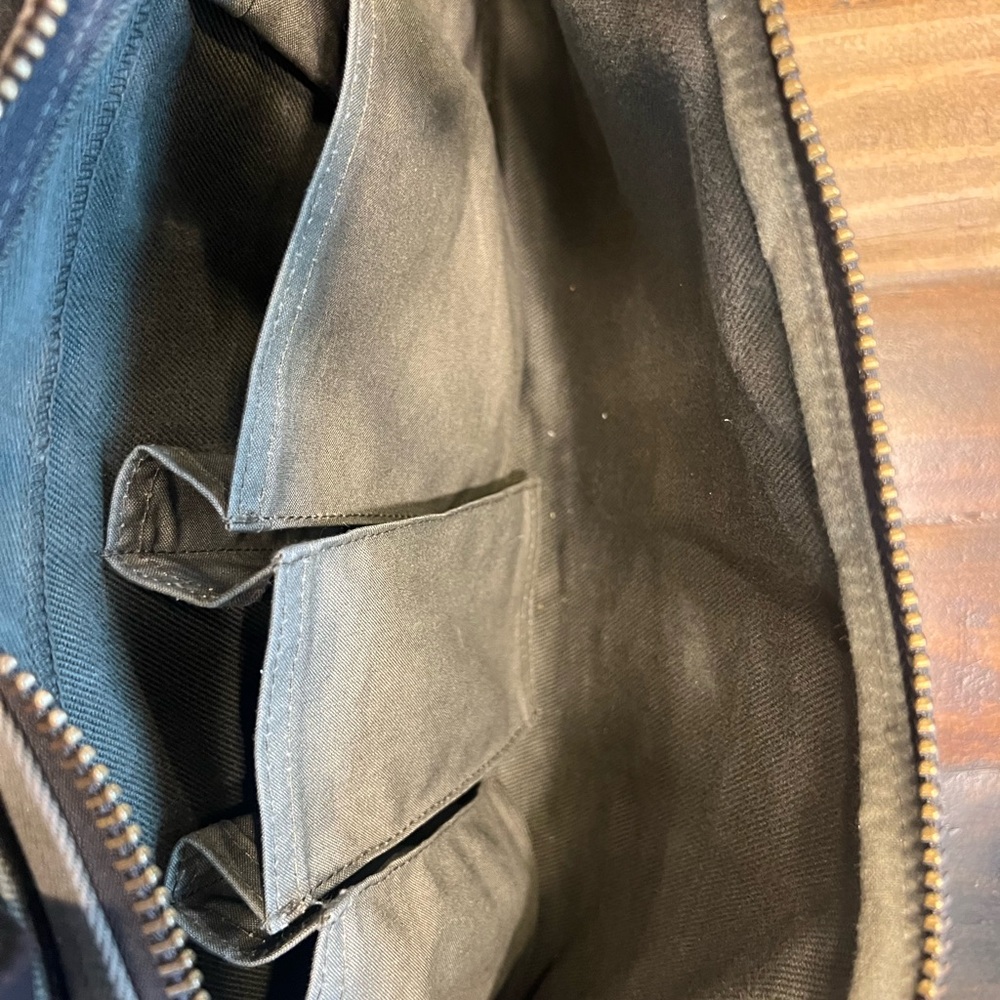 Filson Sportsman Utility Style 266 Bag in Otter Green - Picture 10 of 16